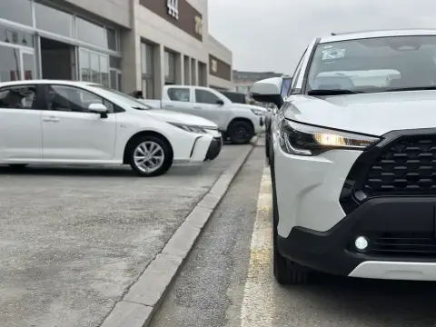 Toyota Corolla Cross 2025 — миниатюра 4