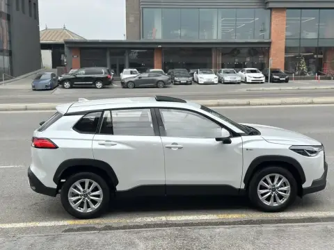 Toyota Corolla Cross 2025 — миниатюра 6