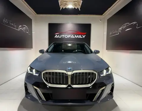 BMW i5 2025 — миниатюра 2