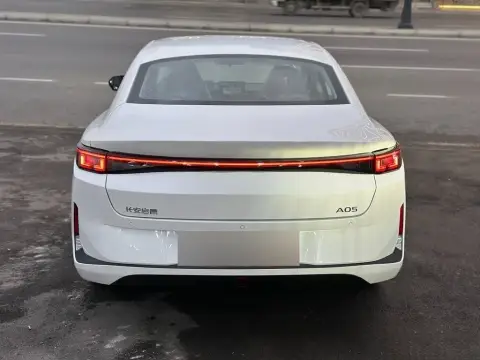 Changan Qiyuan A05 2025 — миниатюра 7