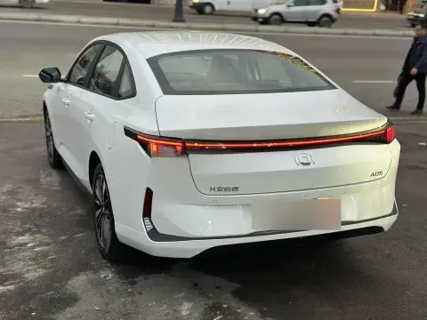 Changan Qiyuan A05 2025 — миниатюра 8