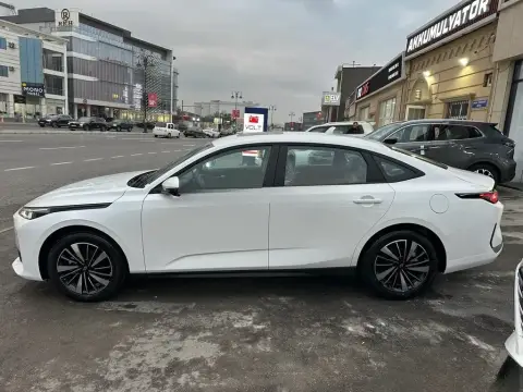 Changan Qiyuan A05 2025 — миниатюра 9