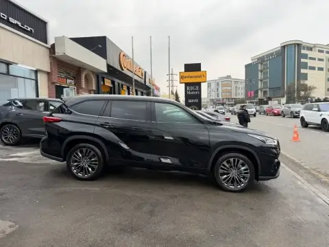 Toyota Highlander 2026 — миниатюра 8