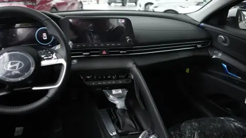 Hyundai Elantra 2026 — миниатюра 9
