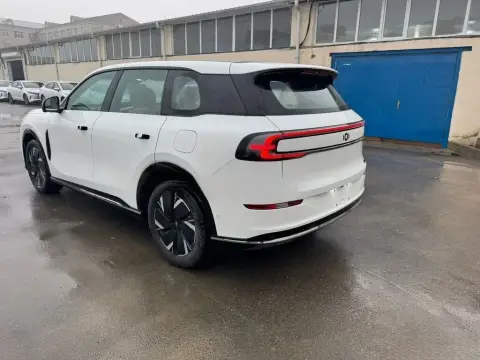 Changan Qiyuan Q07 2025 — миниатюра 6