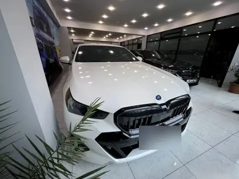 BMW 530e 2025 — миниатюра 6