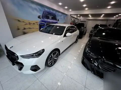 BMW 530e 2025 — миниатюра 9