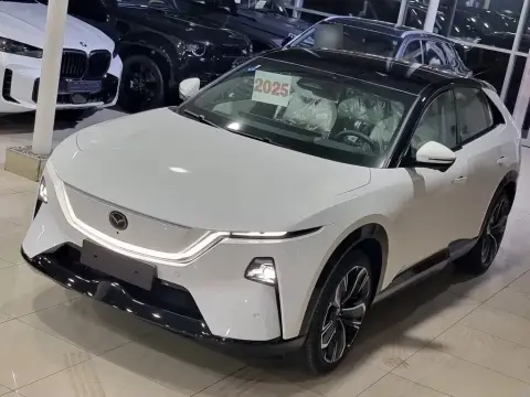 Mazda EZ-60 2025 — миниатюра 8