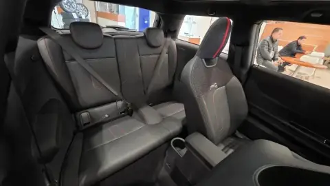 Mini Cooper 2025 — миниатюра 6