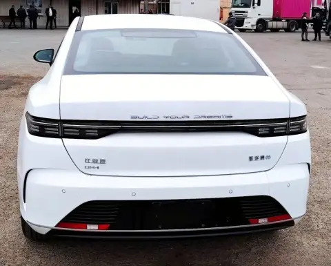 BYD Destroyer 05 2025 — миниатюра 2