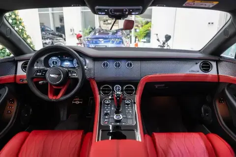 Bentley Continental GT 2025 — миниатюра 10