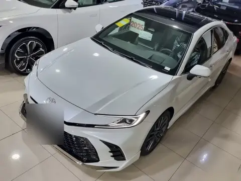 Toyota Camry 2025 — миниатюра 4
