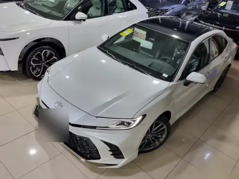 Toyota Camry 2025 — миниатюра 5