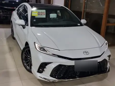 Toyota Camry 2025 — миниатюра 6