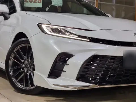 Toyota Camry 2025 — миниатюра 9