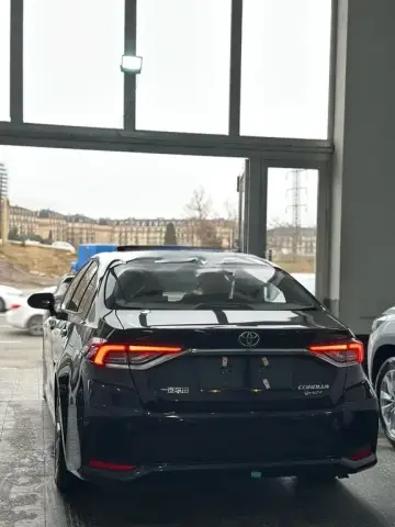 Toyota Corolla 2025 — миниатюра 7