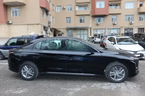 Hongqi E-QM5 2025 — миниатюра 4