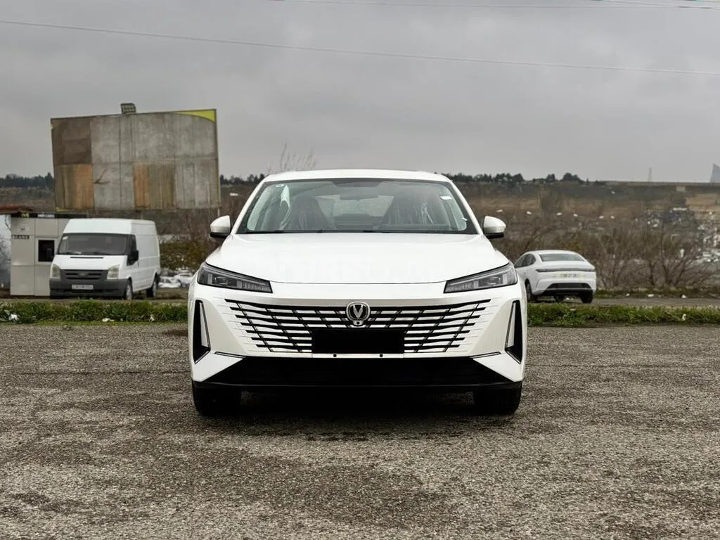 Changan Eado 2025 — фото 1 из 10