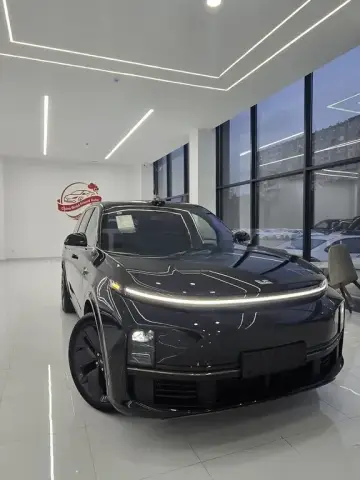 Li Auto L7 2025 — миниатюра 2