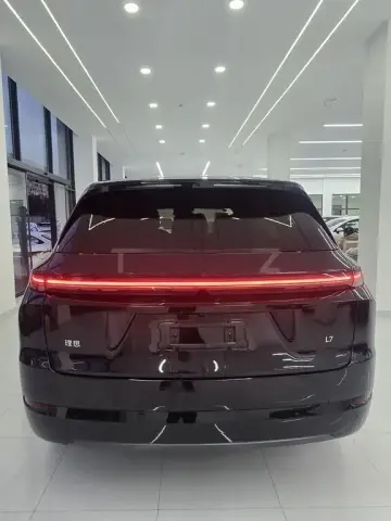 Li Auto L7 2025 — миниатюра 3