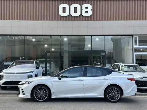 Toyota Camry 2026 — миниатюра 8