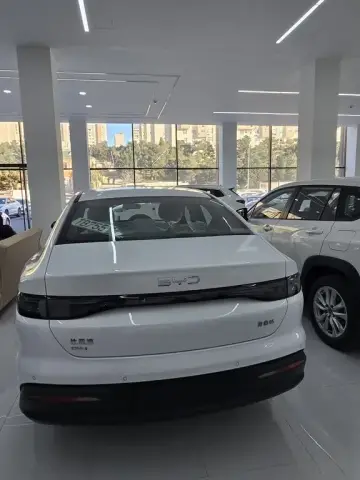 BYD Seal 05 2025 — миниатюра 2