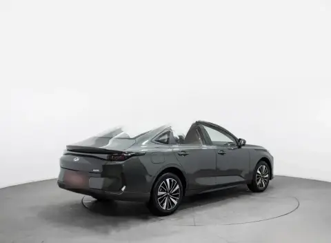 Changan Qiyuan A05 2025 — миниатюра 7