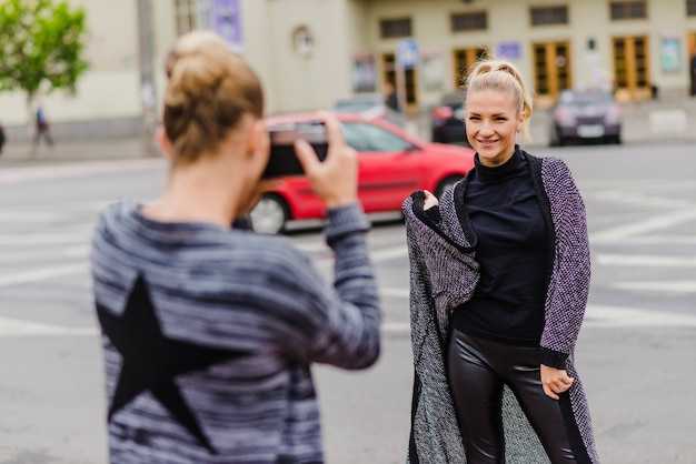 ДТП при развороте на перекрестке — причины, последствия и как избежать