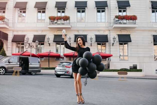 Роскошный седан Avatr 12: Цены и комплектации в России