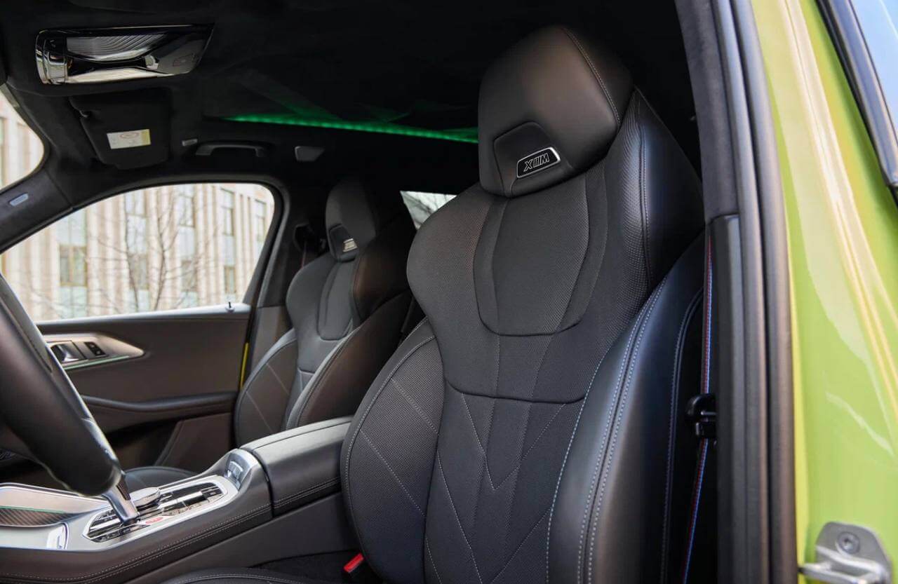 BMW XM,2024