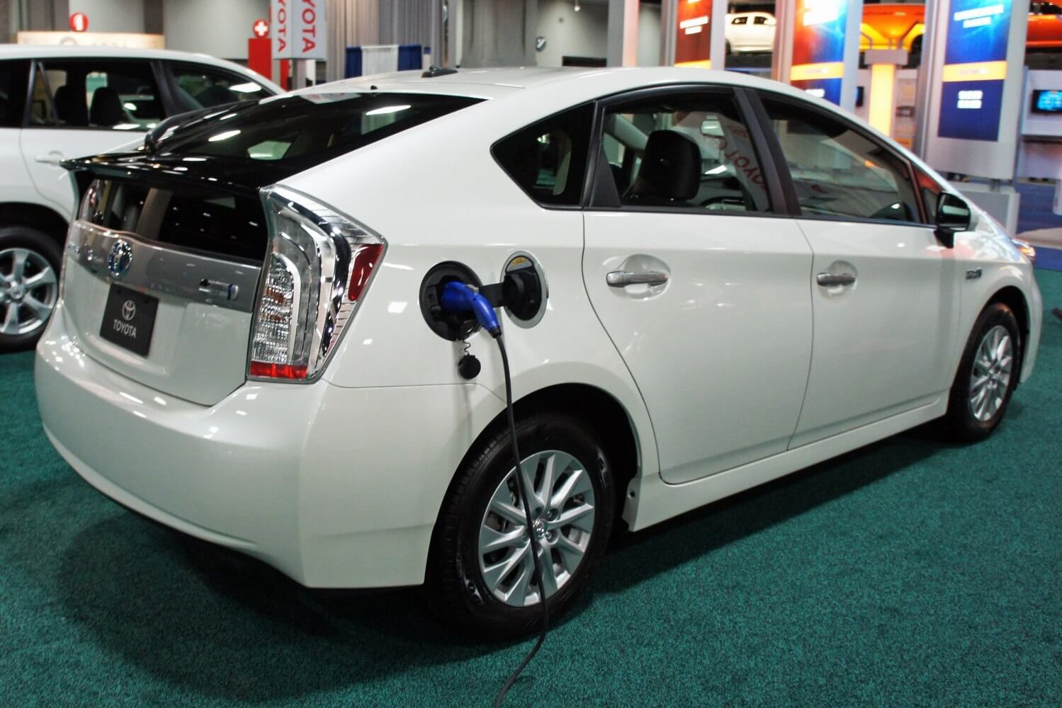 Besonderheiten des Betriebs von Hybridfahrzeugen im Jahr 2025